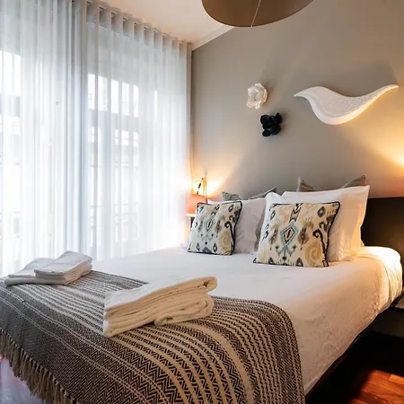 Insight Apartments- With Balcony شقة *