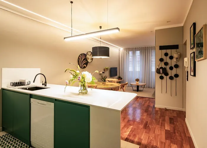 Insight Apartments- With Balcony Porto