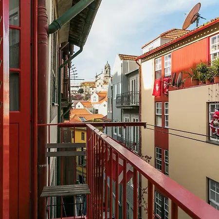 Insight Apartments- With Balcony *